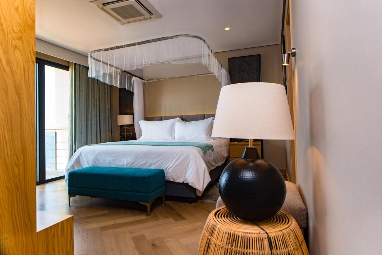 Отель Sunbird Waterfront Salima Экстерьер фото